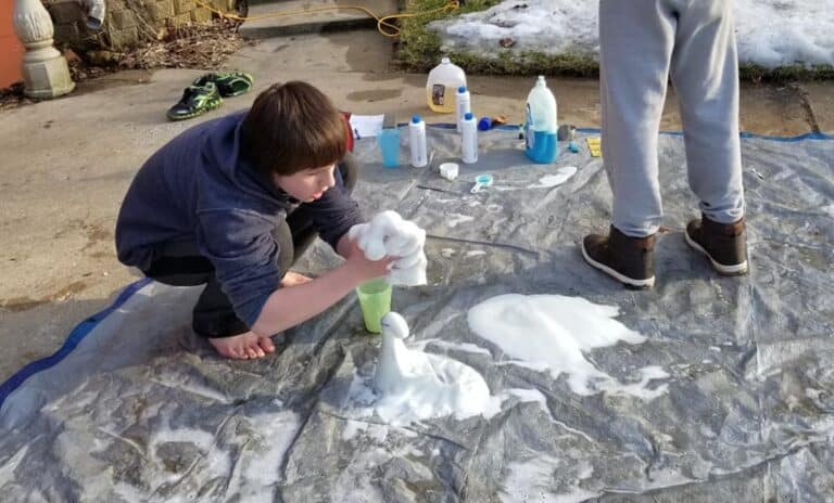 How to Make Elephant Toothpaste Science Experiment Using Yeast