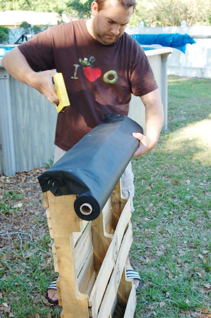 DIY Garden from Recycled Wooden Pallet