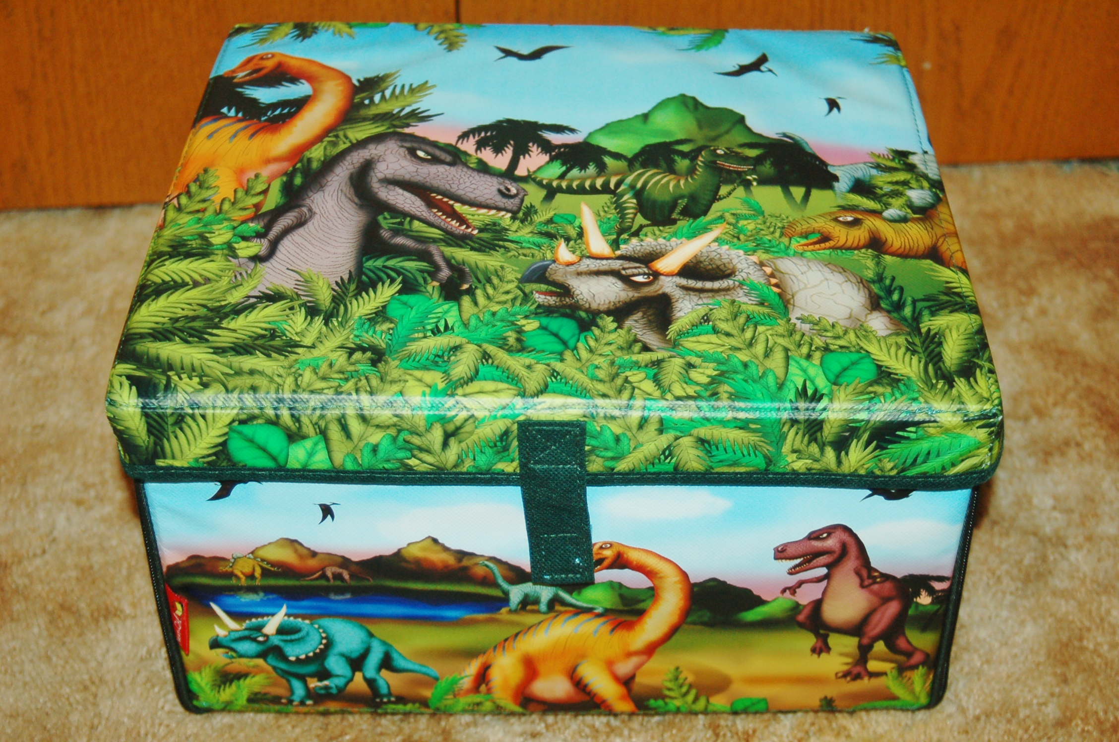 Neat oh store dinosaur playset