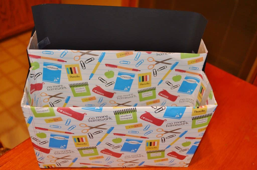 Bee Crafty Kids #29: Cereal Box Homework Organizer - Look! We're Learning!