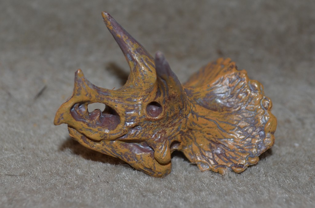Safari Ltd. Dinosaur Skull TOOB