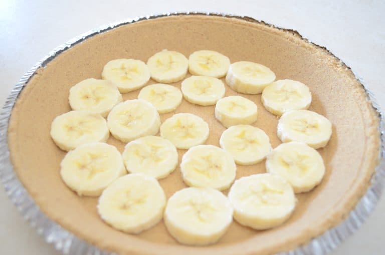 The Easiest Southern Banana Cream Pie Recipe