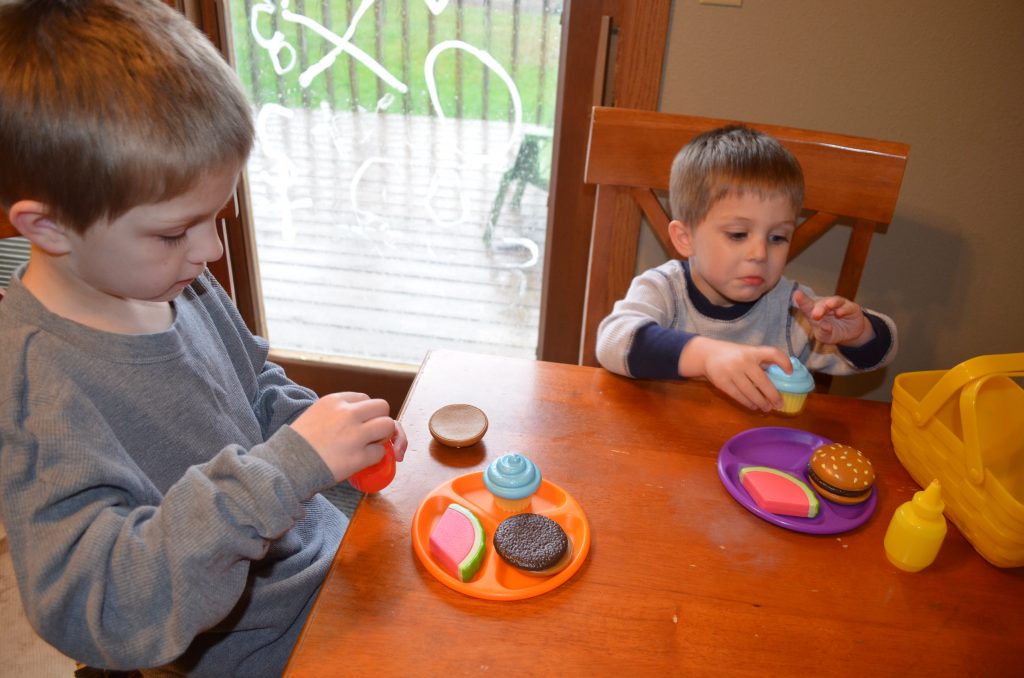 Learning Resources New Sprouts Picnic Set