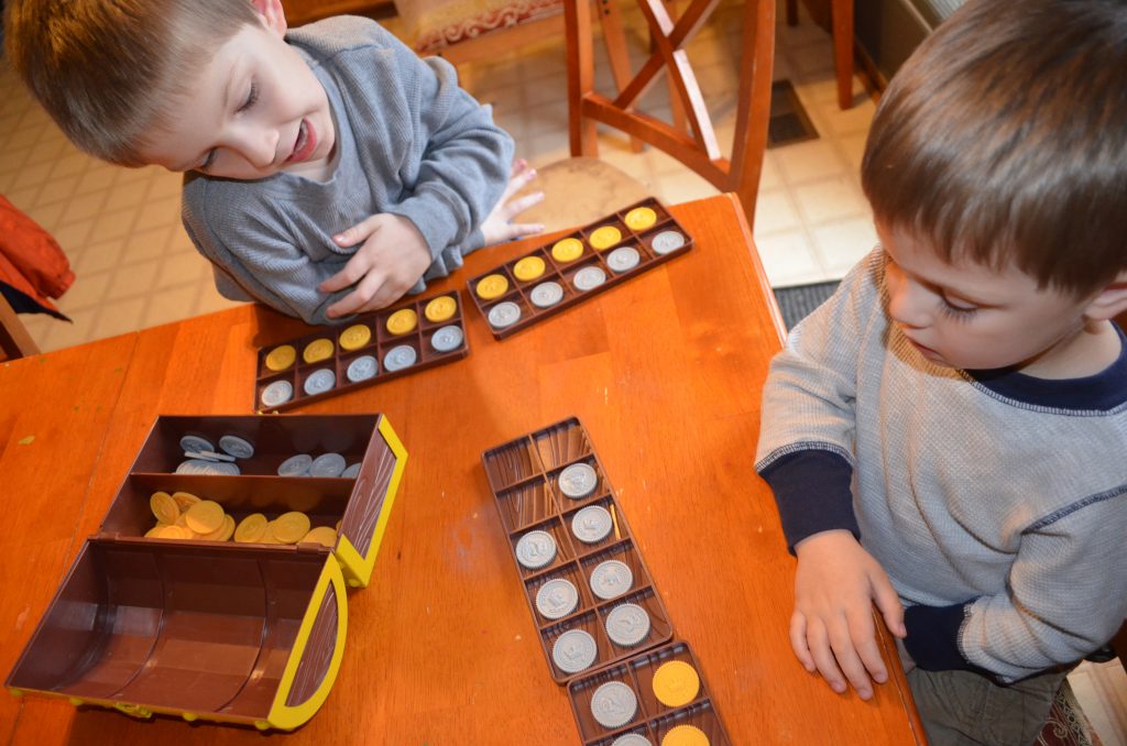 Learning Resources Ten Frame Math Treasure Chest