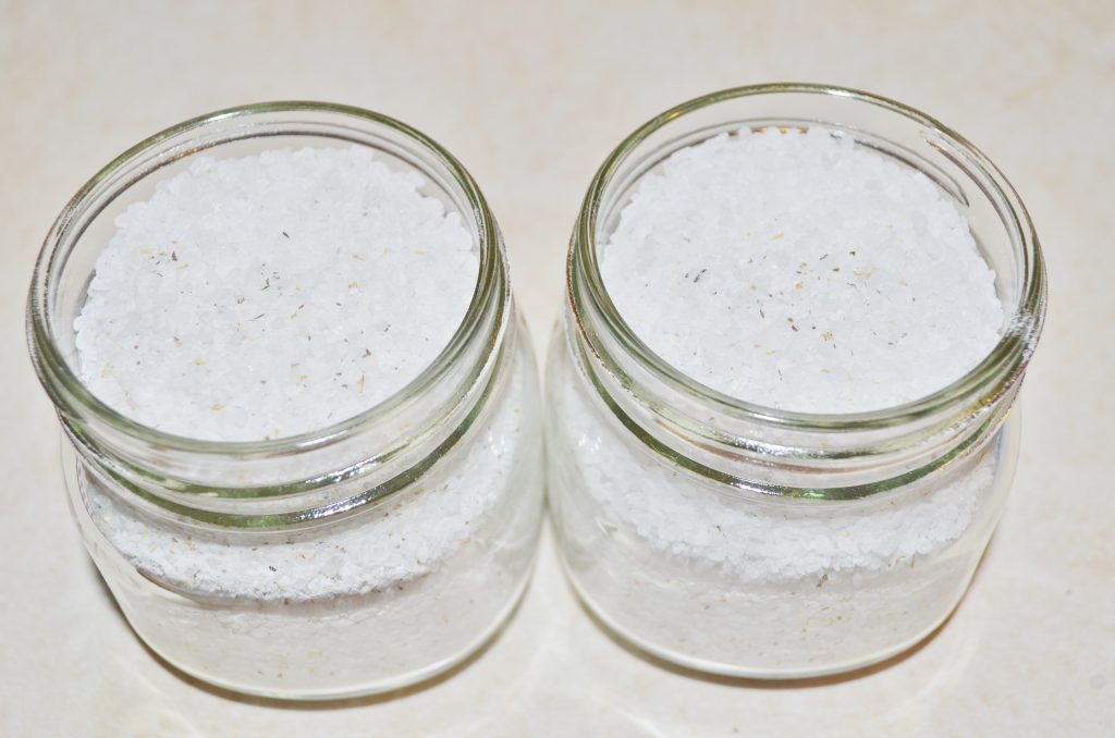 DIY Homemade Natural Lavender & Chamomile Bath Salts