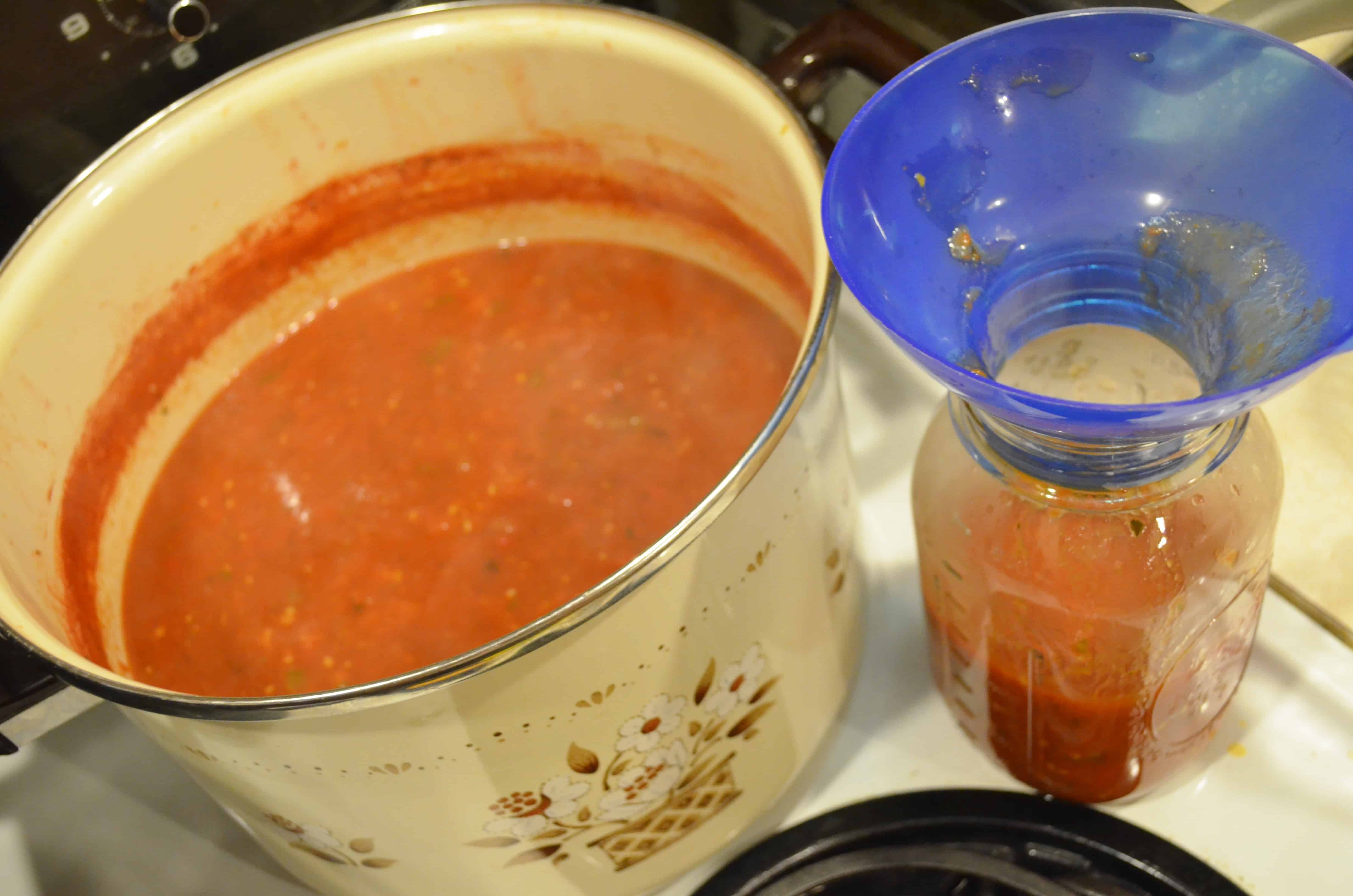 DIY Homemade Spaghetti Sauce Canning Recipe Tutorial