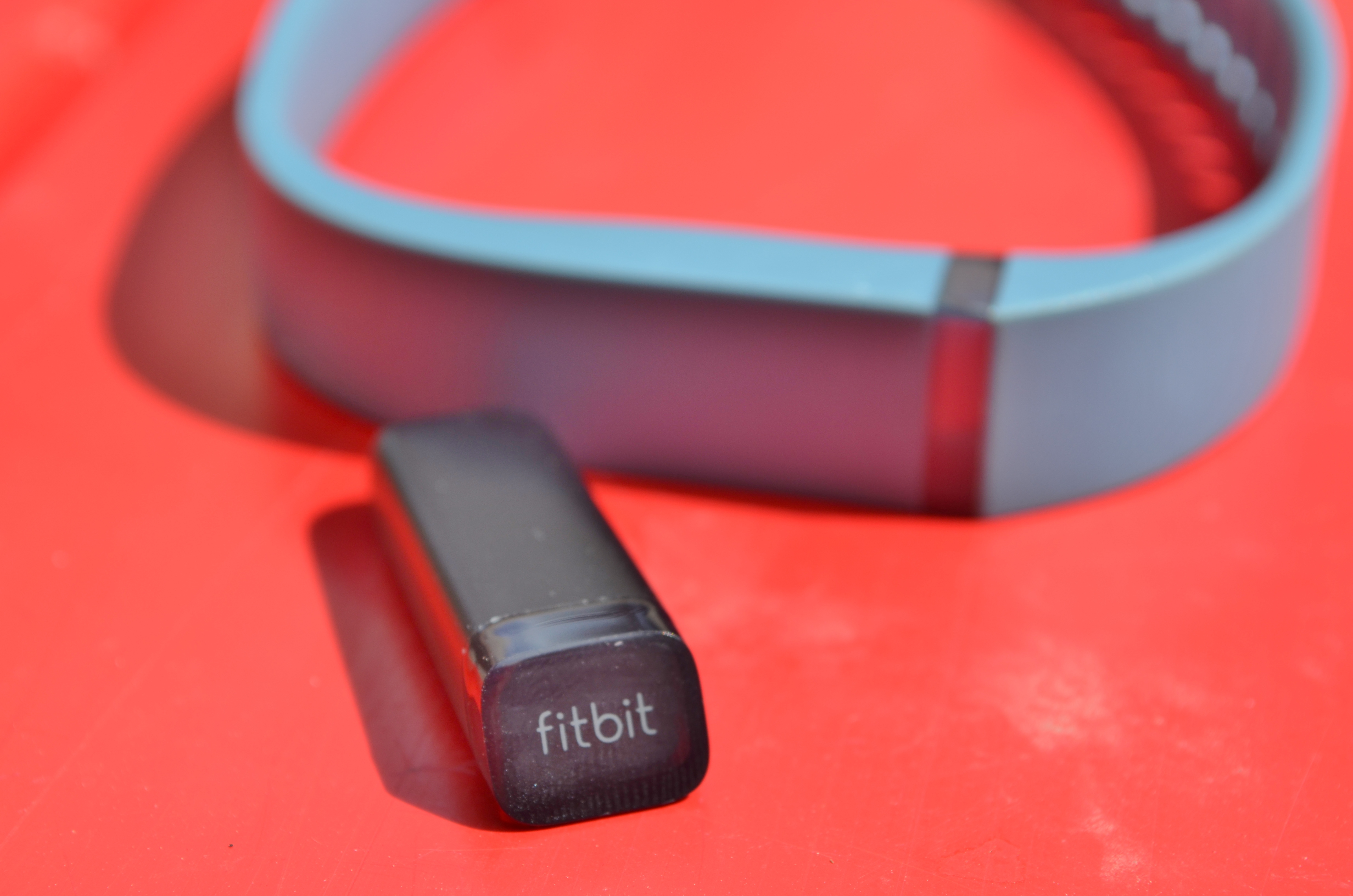 is there a fitbit flex type app for my iphone?