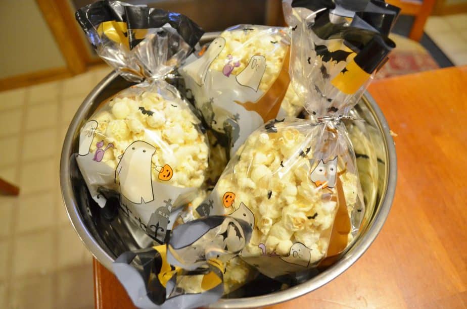 homemade popcorn ball treats gifts