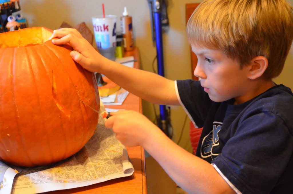 Our Fall Familiy Tradition - It's Pumpkin Carving Time