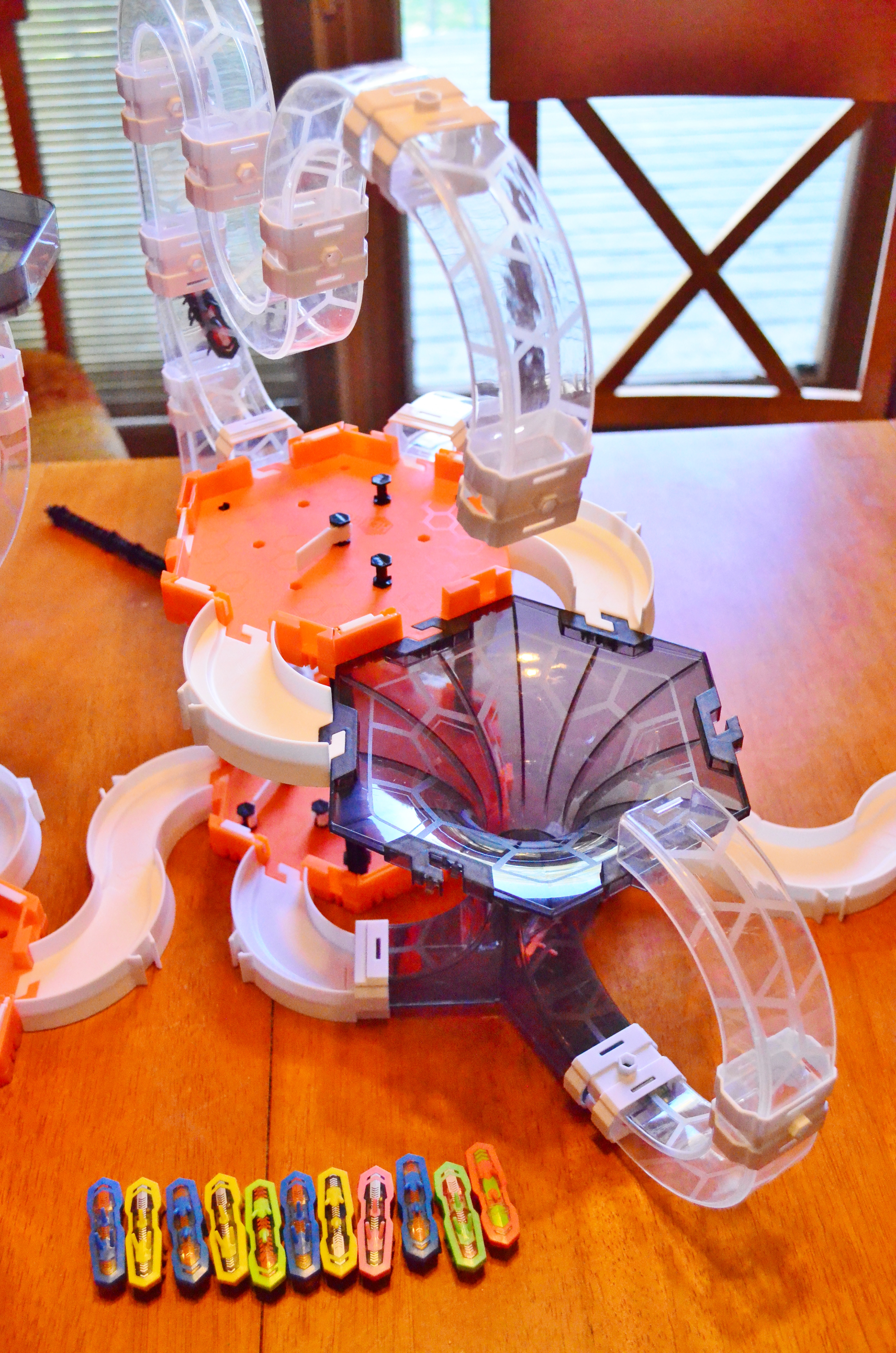no hexbugs ADULT OWN Details about   Hexbug Nano Tracks Huge Assortment with bases and tracks 