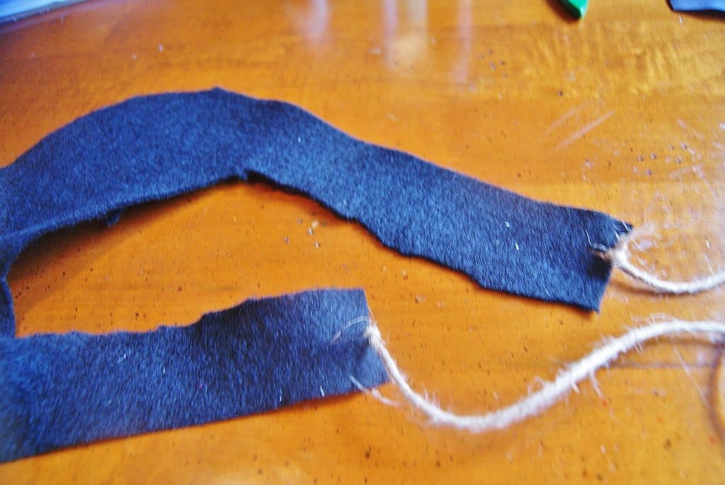 black felt strip for Abraham Lincoln craft 