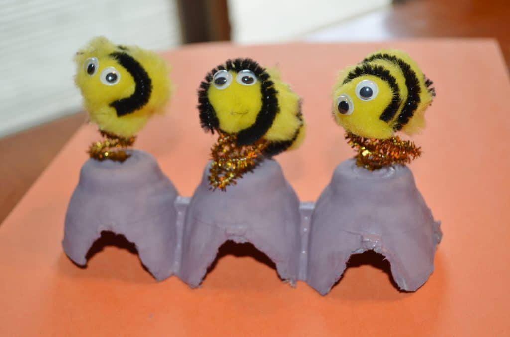 bee pom pom kid's craft