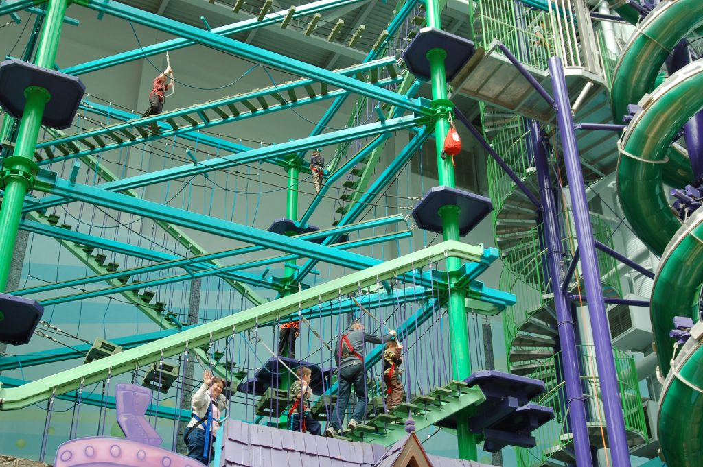 mall of america rope obstacle course