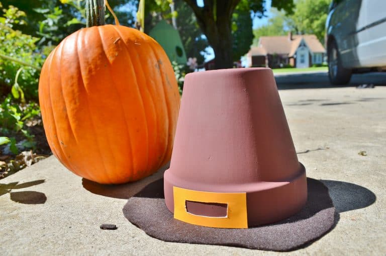 Pilgrim’s Hat Thanksgiving Terra Cotta Pot Decor