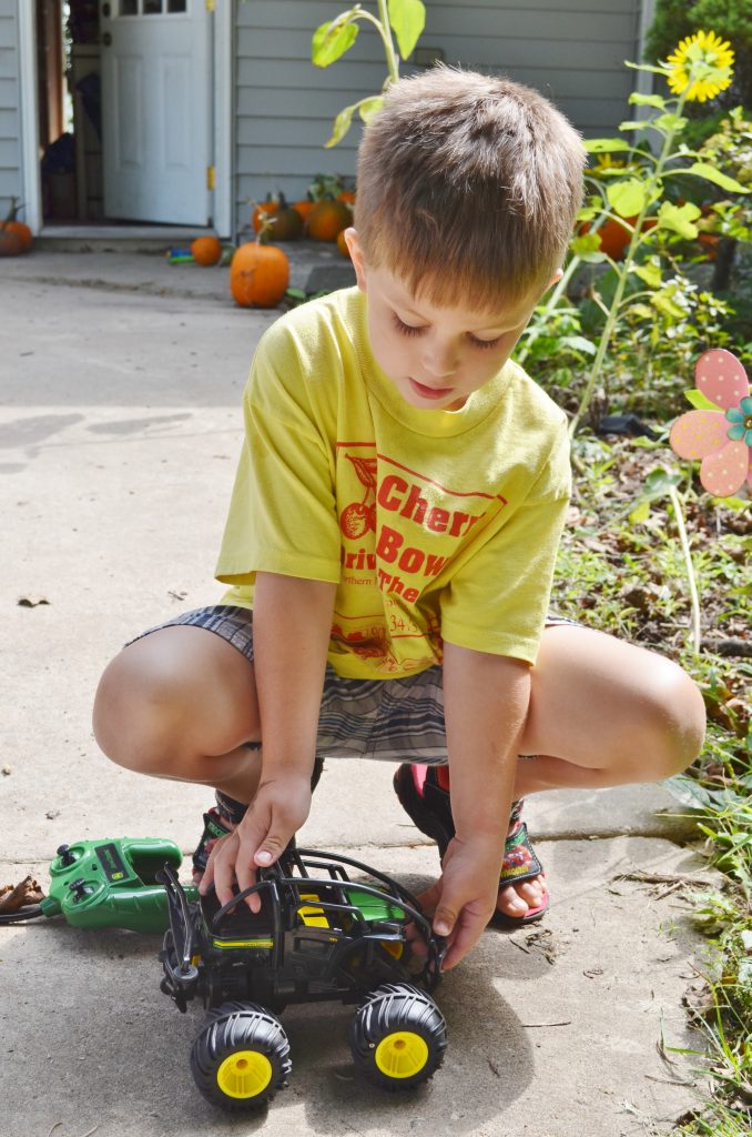 john deere RC Gator toy for kids review