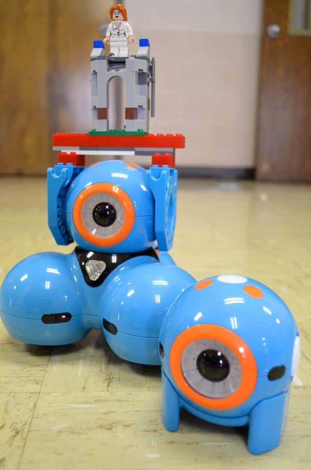 Can programmable robots Dot and Dash teach your kids to code