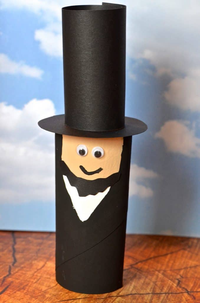 President Washington and Lincoln Toilet Paper Tube Craft for Kids