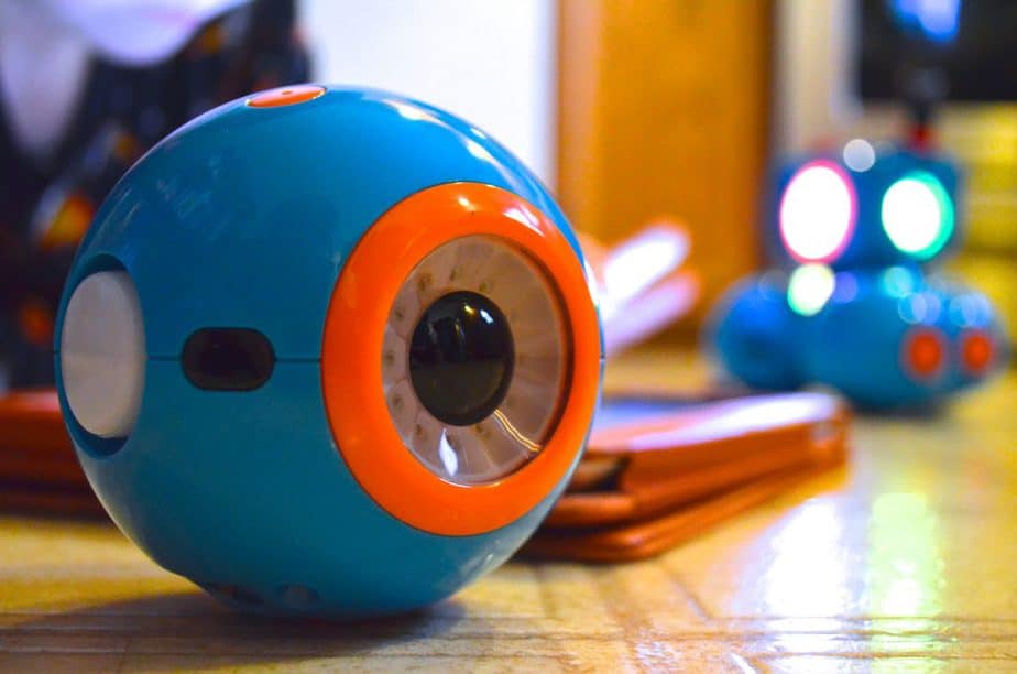 Intro to Coding with the Dash & Dot Robots (made by Wonder Workshop)