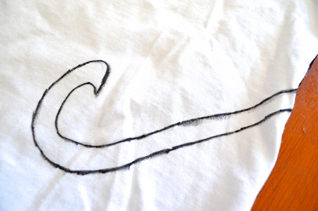 Pete the Cat tail drawn on tshirt