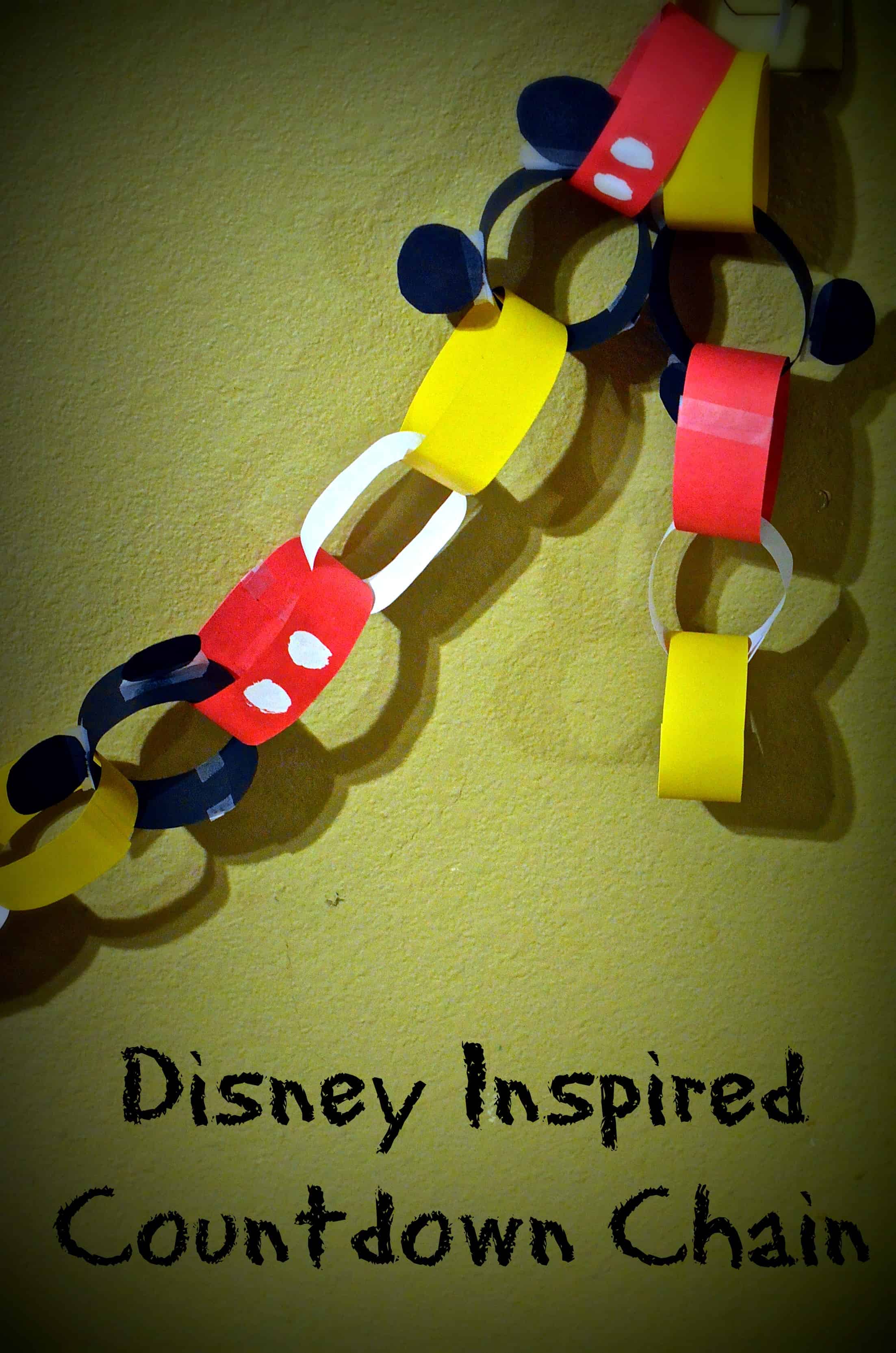 DIY Disney Countdown Chain for travel and kids