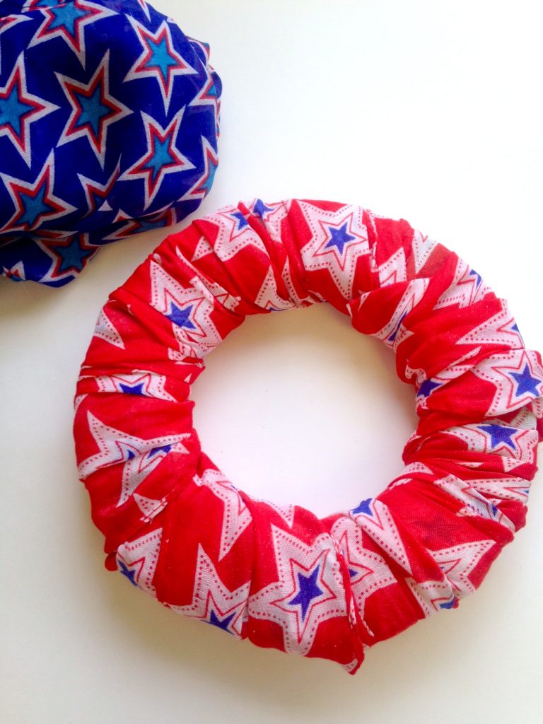 DIY Simple Patriotic Wreath Home Decor