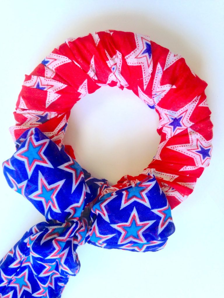 DIY Simple Patriotic Wreath Home Decor