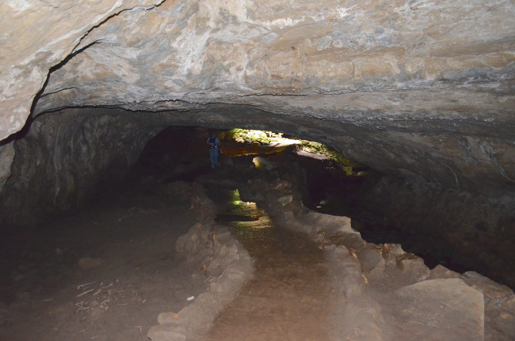 path in cave in Maquoketa State Park