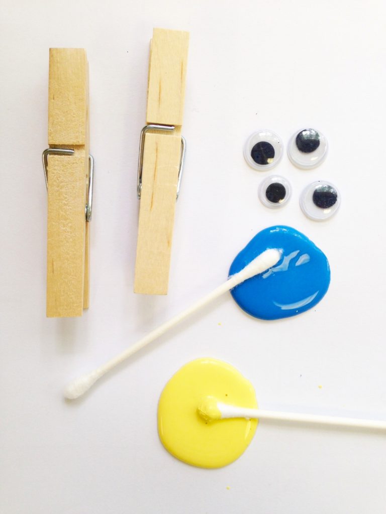 DIY Minions Clothespins craft