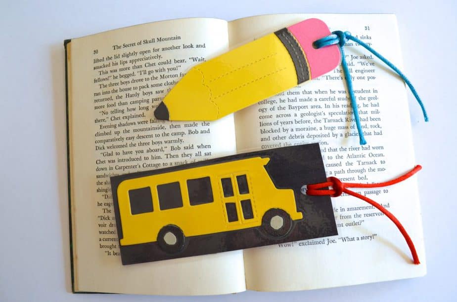 Bookmark Back to School Bus & Pencil Bookmark Tutorial