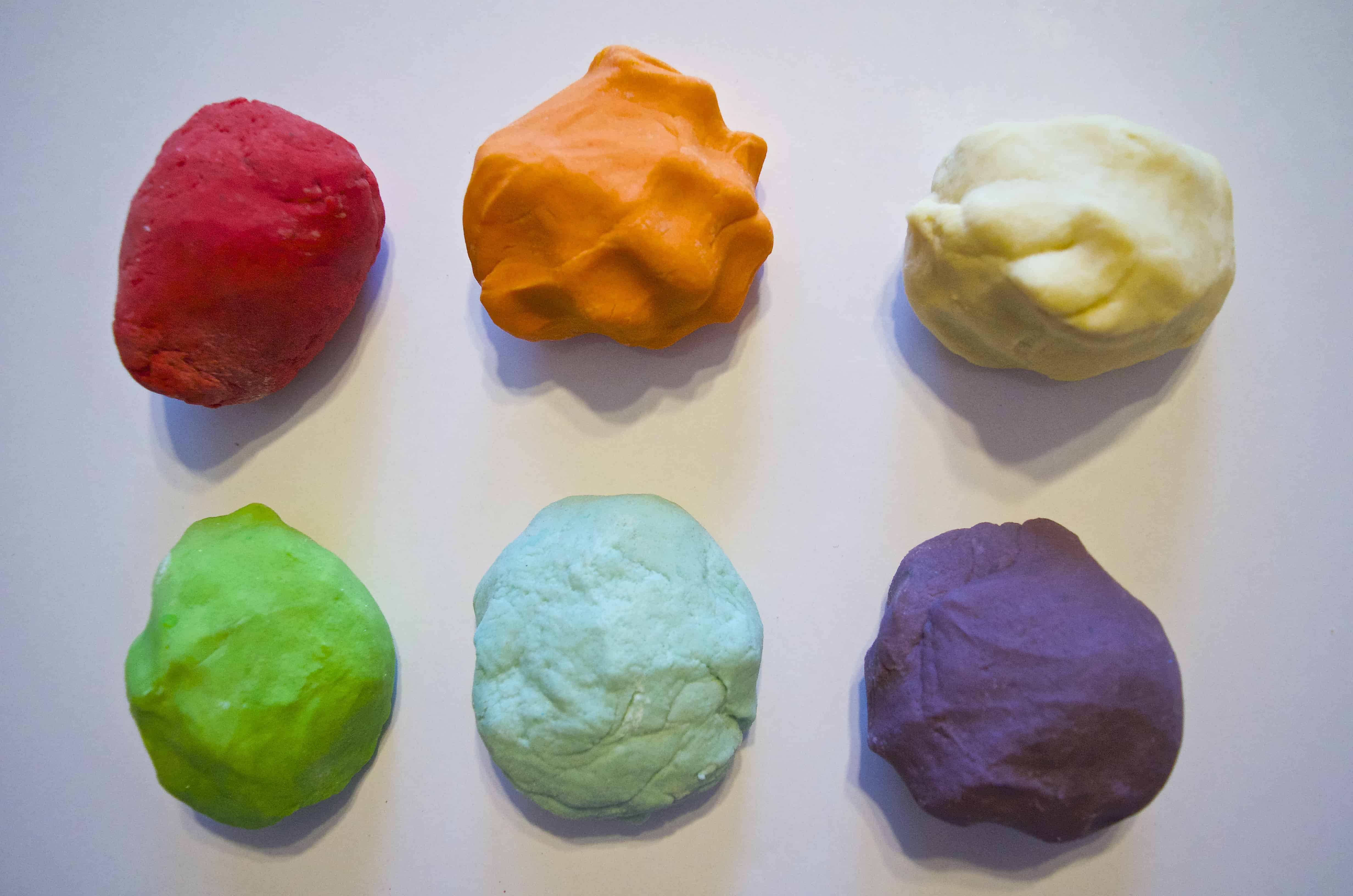 5 Easy Edible Play Dough Recipes to Make at Home