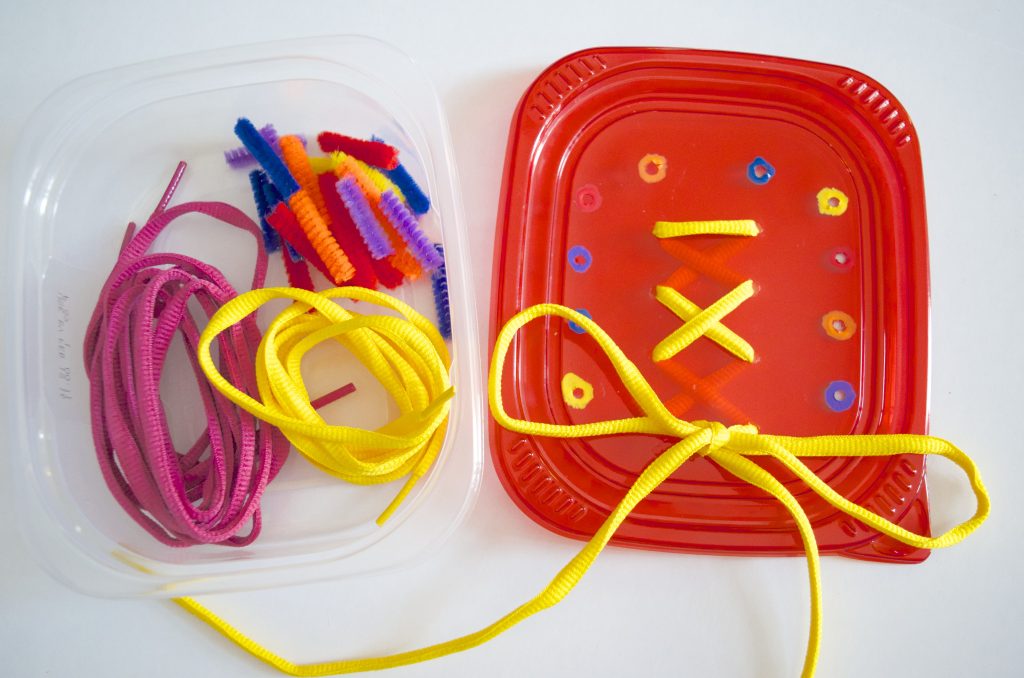 Fine Motor Skills, Color & Math Activity Travel Tub with FREE printable math flashcards 