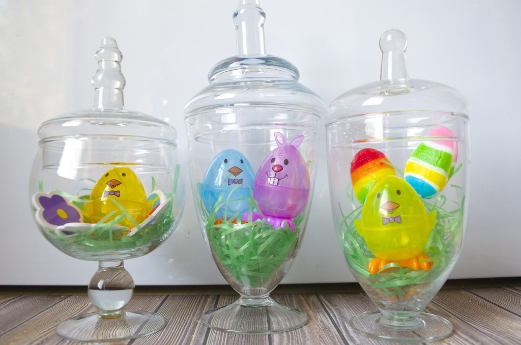 DIY Easter Home Decor Apothecary Jar