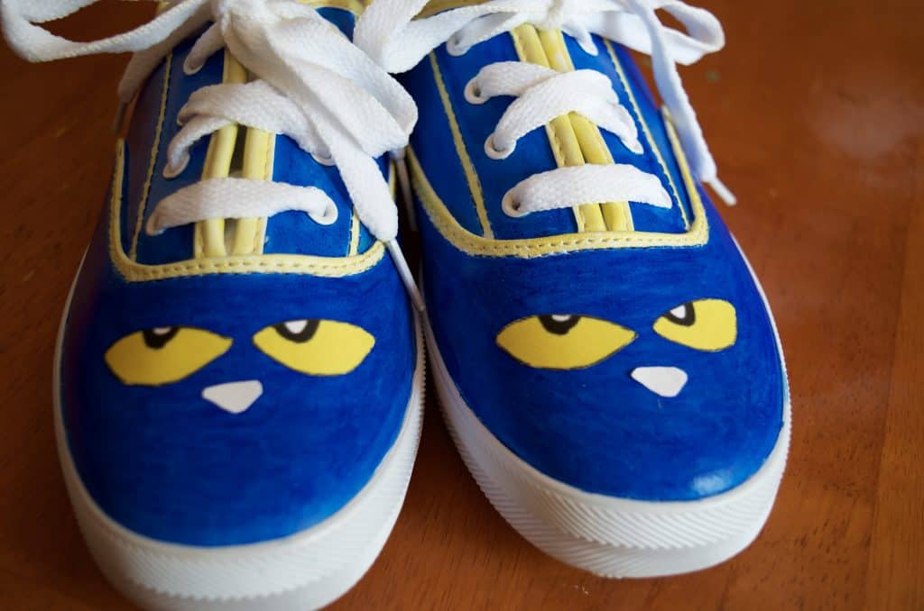 DIY Pete the Cat Shoes Tutorial Children's Book Fashion