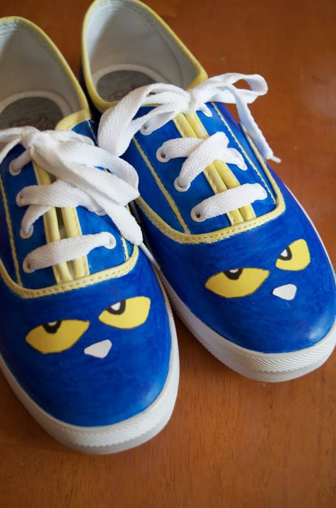 DIY Pete the Cat Shoes Tutorial Children's Book Fashion