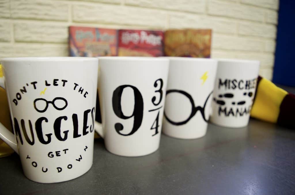 How to Make DIY Harry Potter Coffee Mugs Tutorial