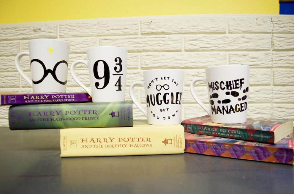 Easy DIY Harry Potter Coffee Mugs
