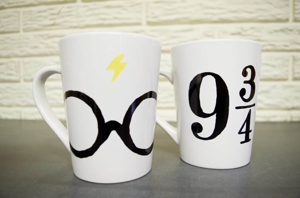 Easy DIY Harry Potter Coffee Mugs