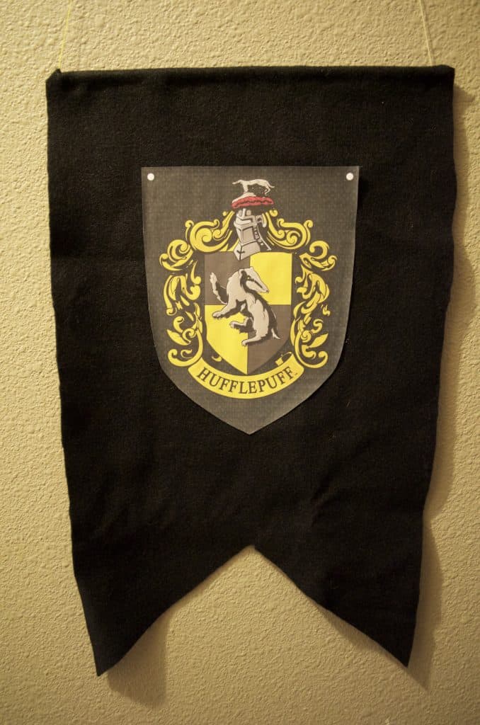 DIY Hogwarts Banner - Hufflepuff