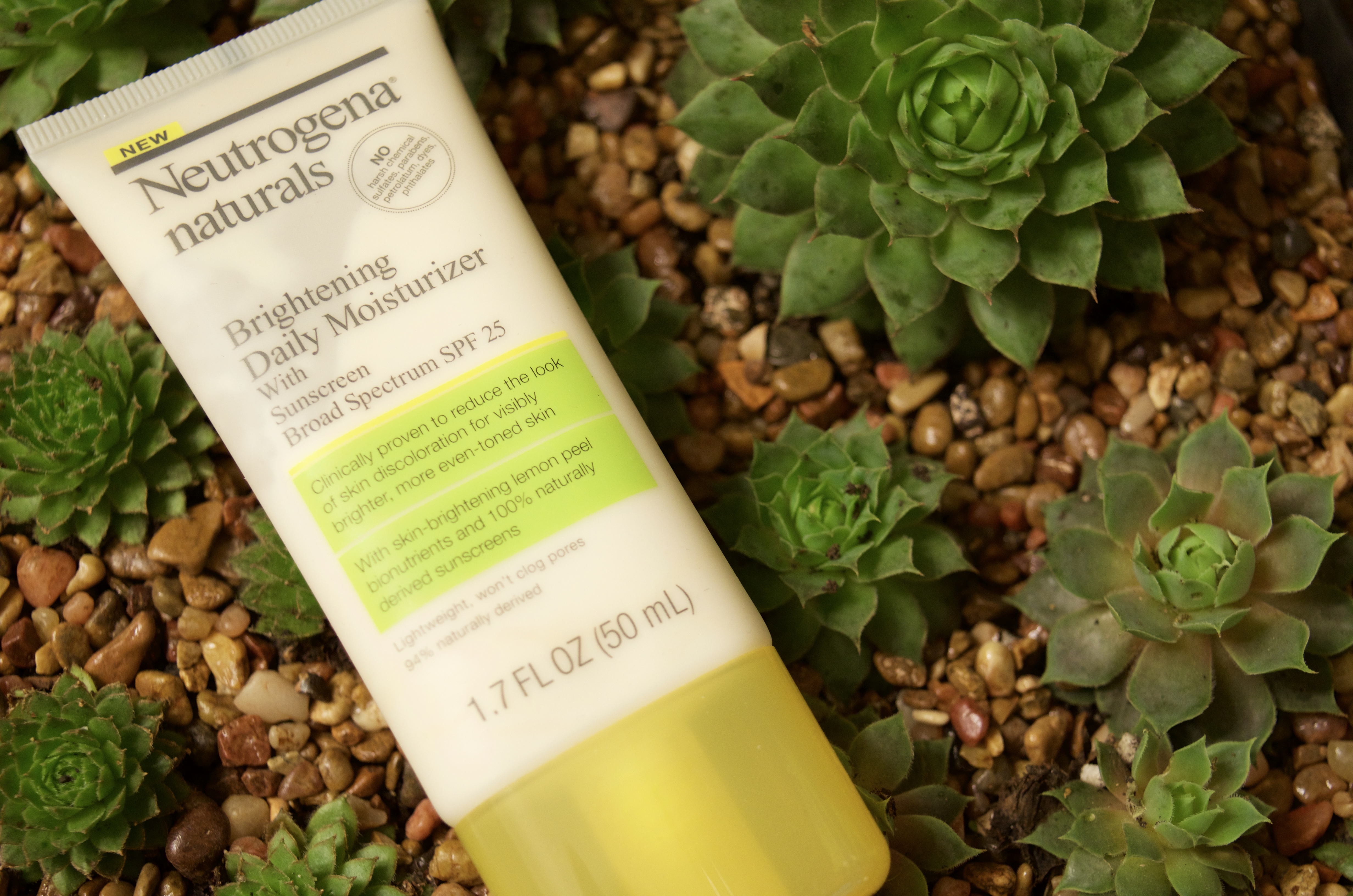 Neutrogena Naturals Brightening Moisturizer