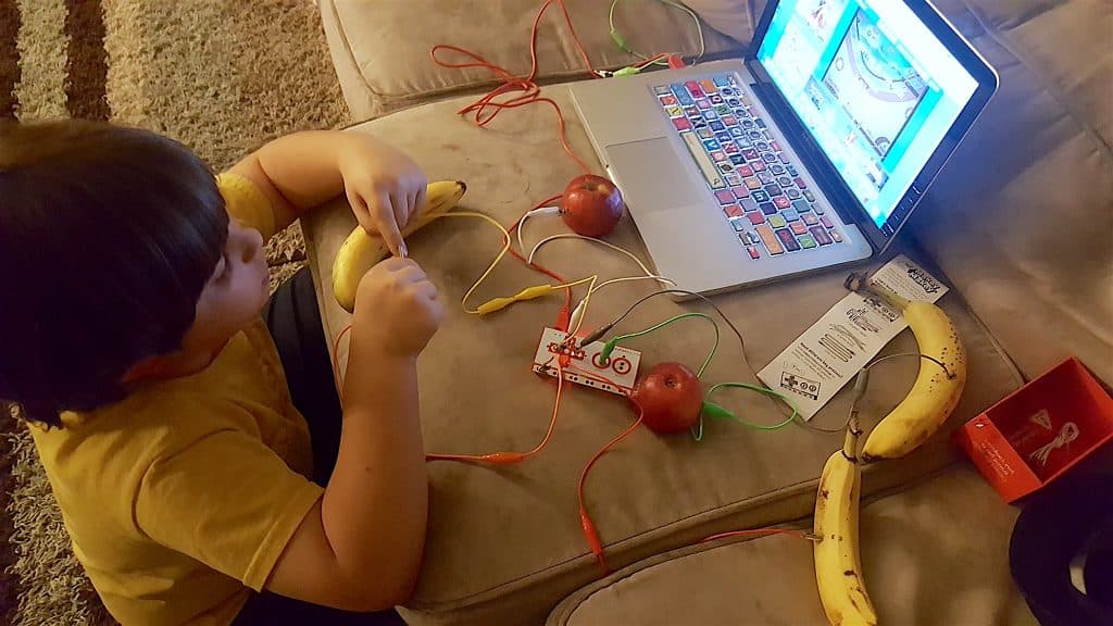 Makey Makey STEM Kid's Engineering Kit Review