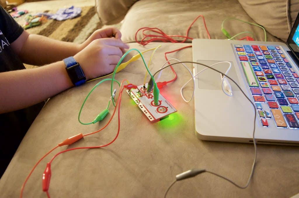 Makey Makey STEM Kid's Engineering Kit Review