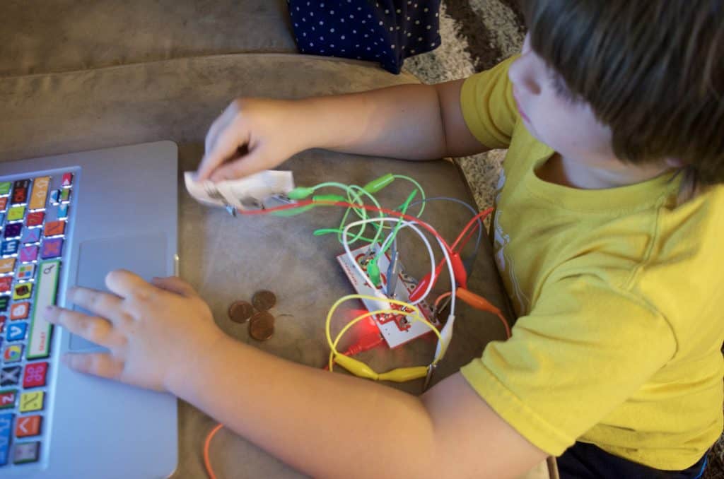 Makey Makey STEM Kid's Engineering Kit Review