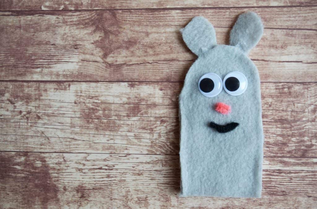 DIY Christmas Felt Finger Puppet for Imaginative Play