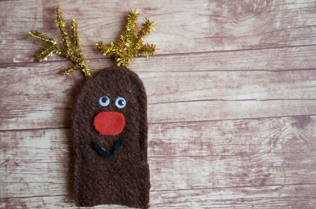 DIY Christmas Felt Finger Puppet for Imaginative Play