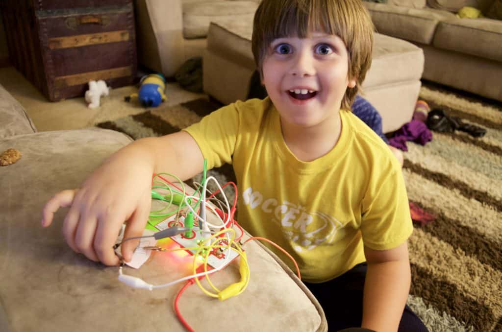 Makey Makey STEM Kid's Engineering Kit Review