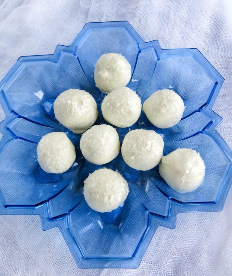 Winter Snowball Cake Pop Recipe – Holiday Party Recipe