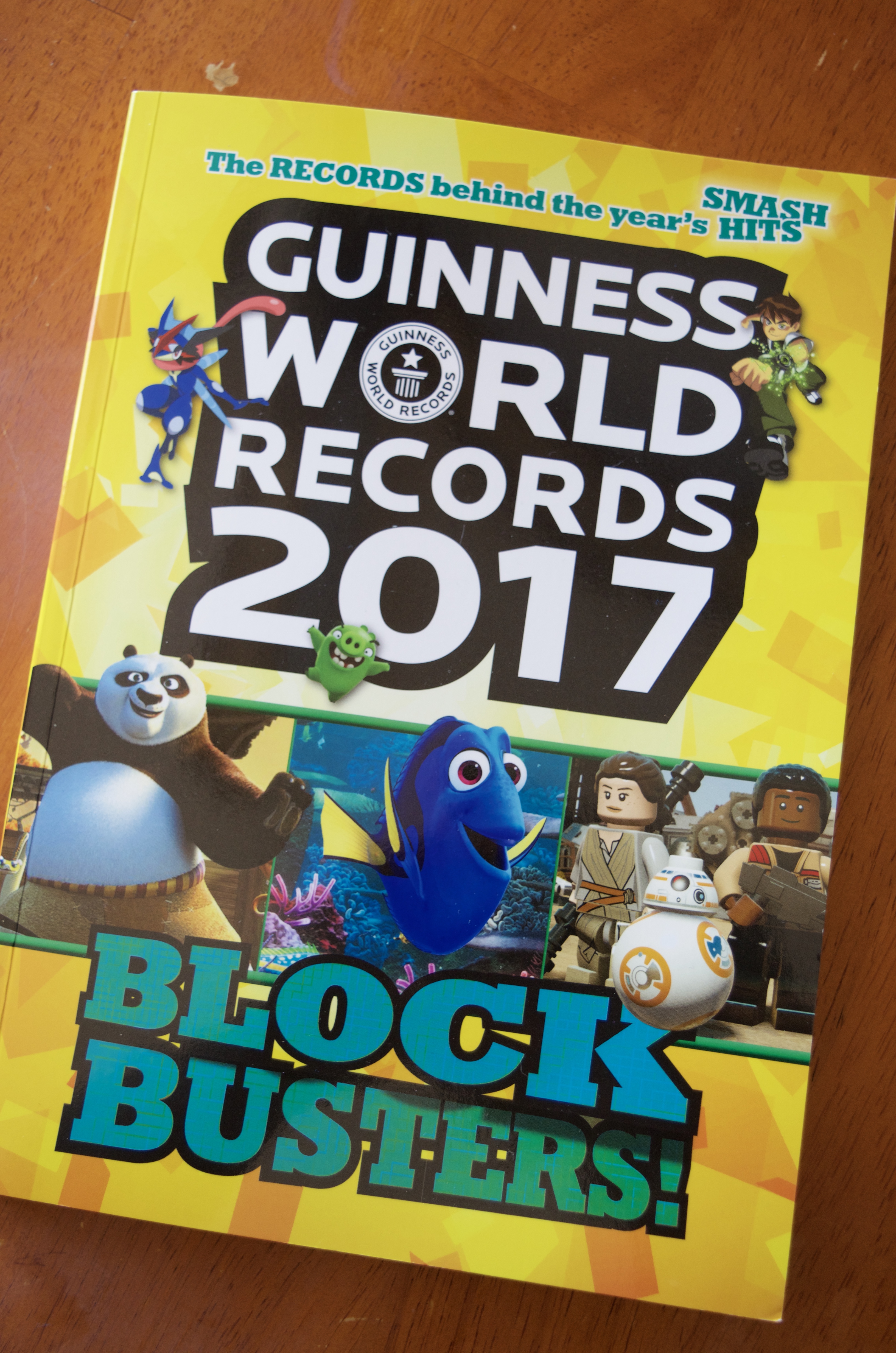 Guinness World Records 2017: BLOCKBUSTERS! Book Review