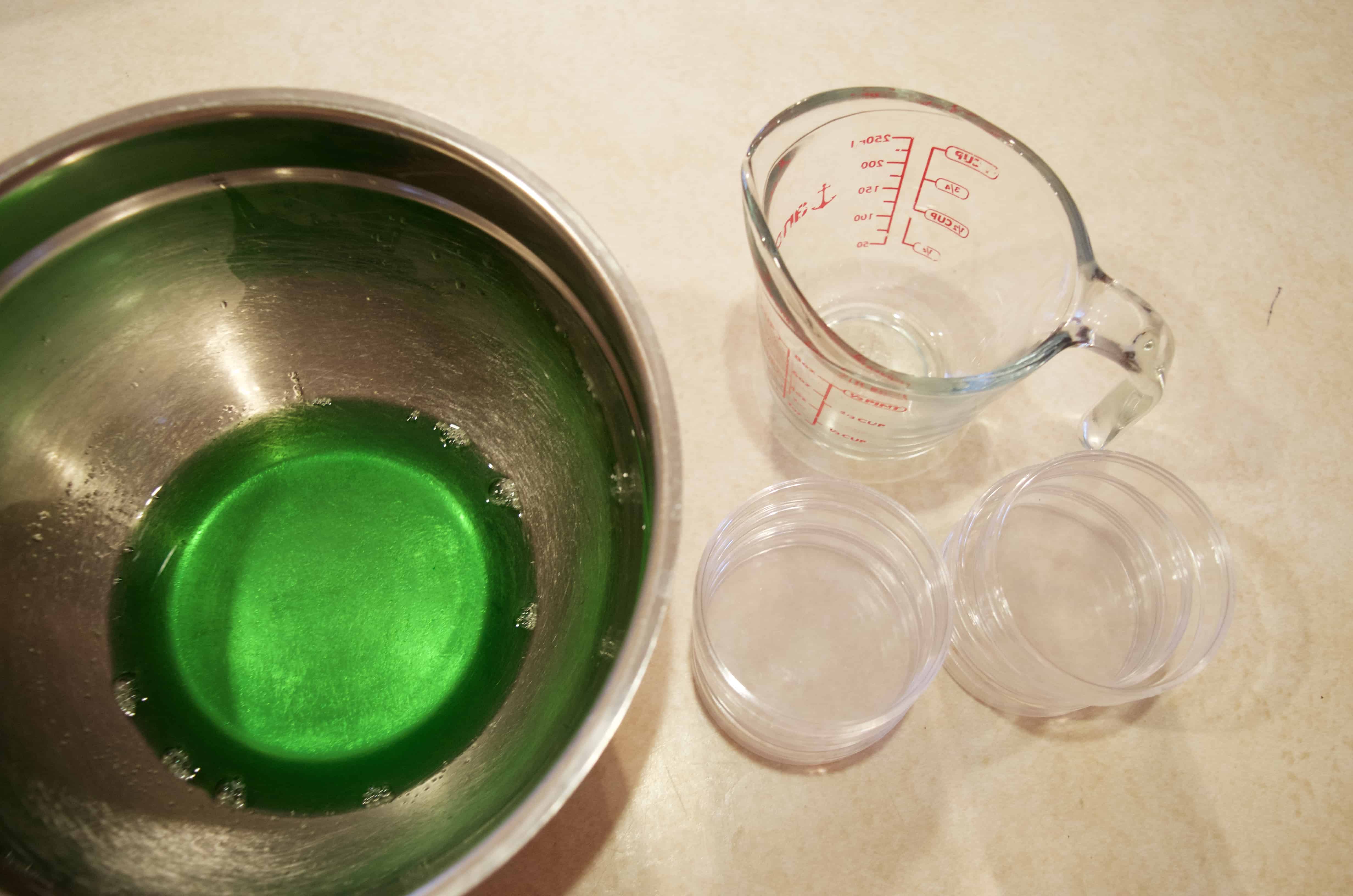 Simple Dr. Seuss inspired Jello Snack Treat for Kids