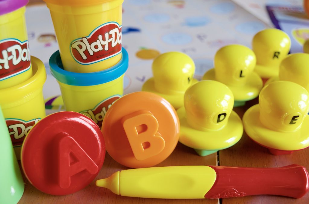 PLAY-DOH Shape and Learn Letters and Language Set for Kids