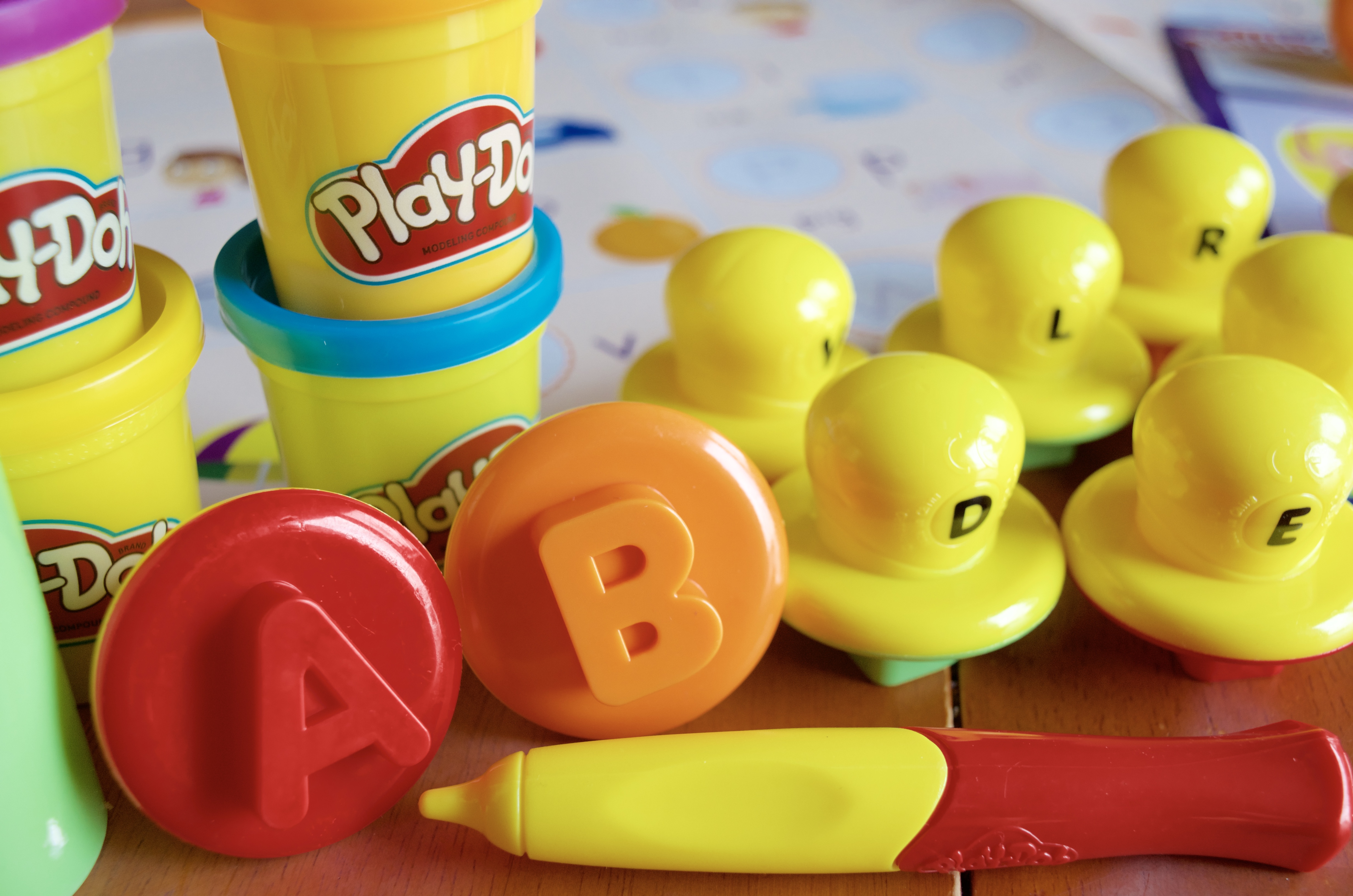 PLAY-DOH Shape and Learn Letters and Language Set for Kids